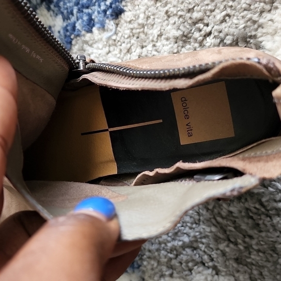 Dolce Vite ankle booties - Picture 8 of 13